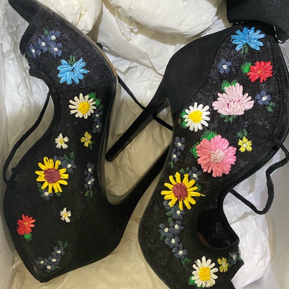 TABITHA SIMMONS Dusty Meadow floral-embroidered - Picture 11 of 14